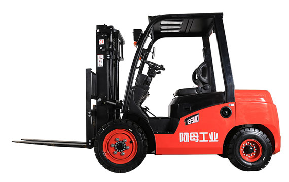 2.0-3.5噸T8進(jìn)口發(fā)動機(jī)內(nèi)燃叉車